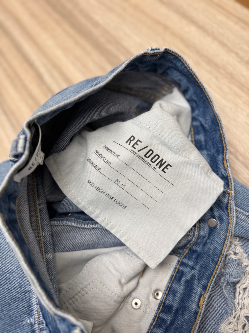 Re/Done 90’s High Rise Loose Jean Size Size 26 in Color Medium Destroyed - Picture 5 of 16